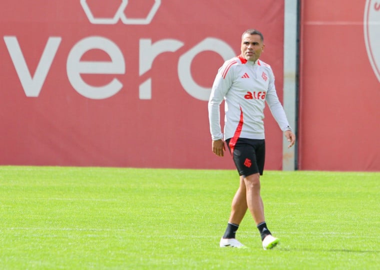 Mercado e Carbonero sofrem lesão e estão fora da partida contra o Flamengo