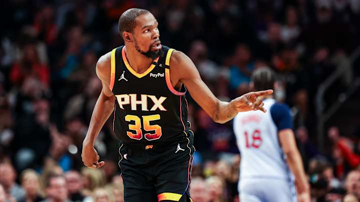 Wolves reportedly remain 'aggressive' in Kevin Durant trade talks