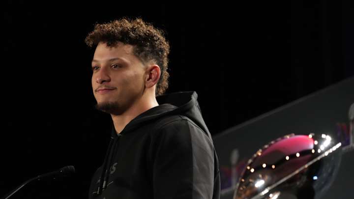 Patrick Mahomes Lands Atop 2025 Season QB List