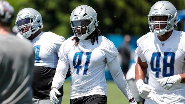 Cowboys sign veteran DE who was Deion Sanders' first-ever NFL draft pick