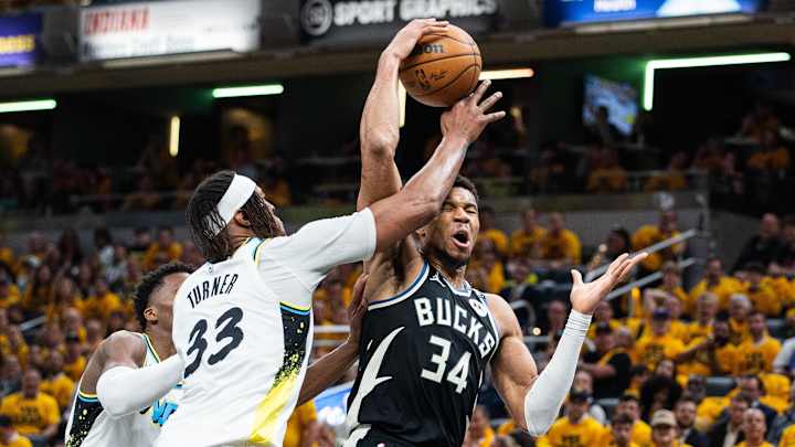 Bucks Rumors: Expert Predicts When Giannis Antetokounmpo Could Demand Trade This Year