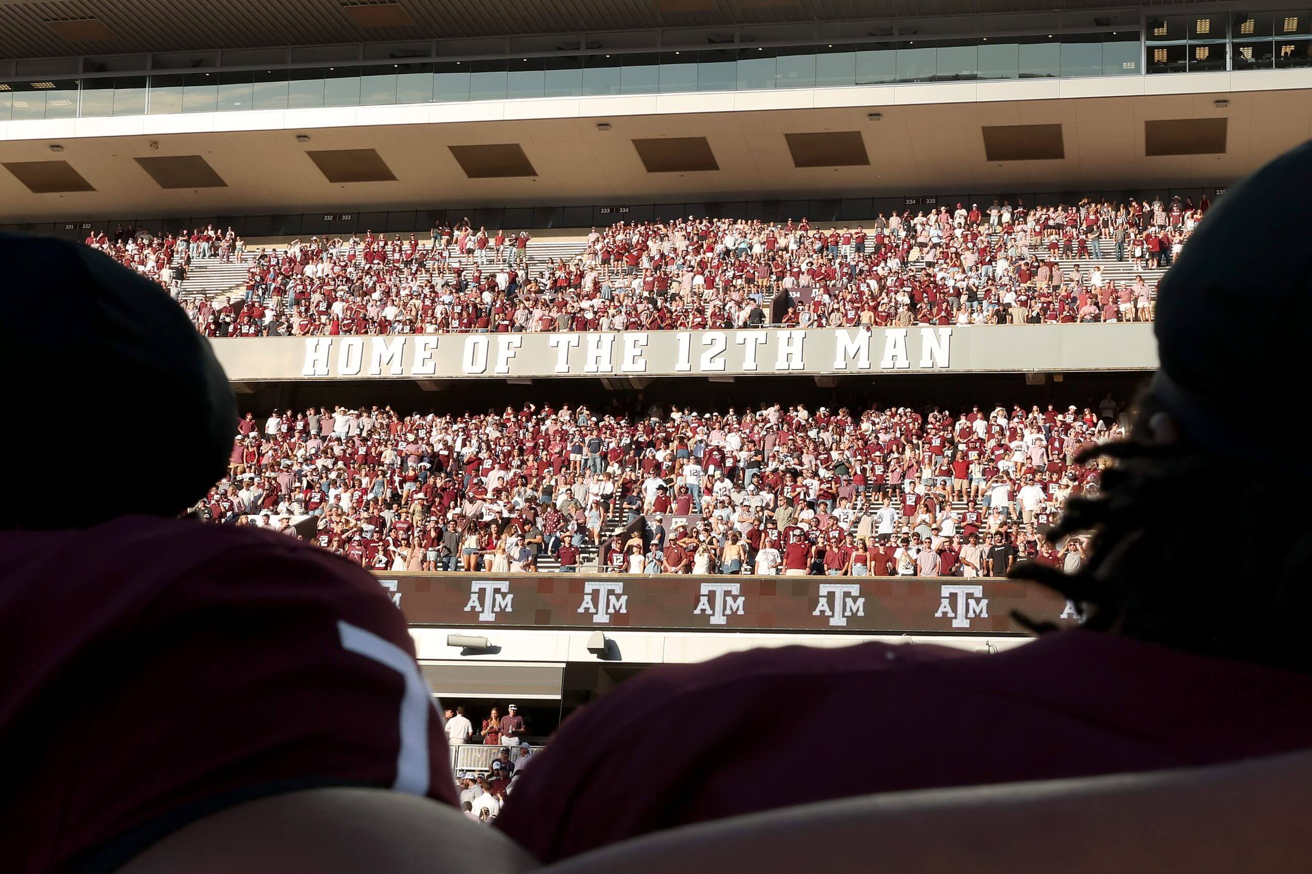 Angry fan bases drive college football's coach carousel. Which are the most desperate?