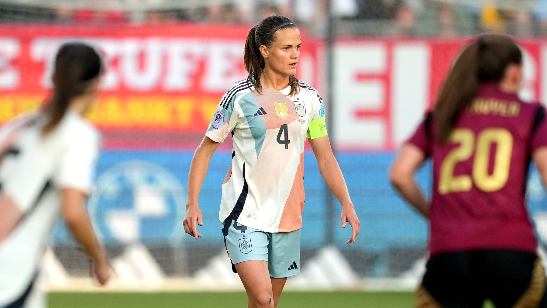 ¿Quiénes son las capitanas de la selección española de fútbol?