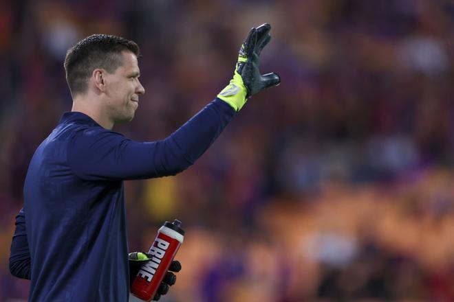 El nuevo trabajo de Szczesny a la espera del Barça