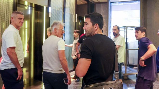 Deco y su reto de final de mercado en el Barça: una venta millonaria y más fichajes