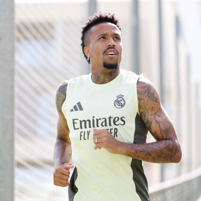 Después de Mbappé, va Militao