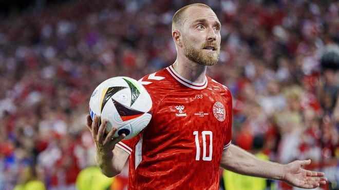 El Wrexham de Ryan Reynolds llama a la puerta de Christian Eriksen