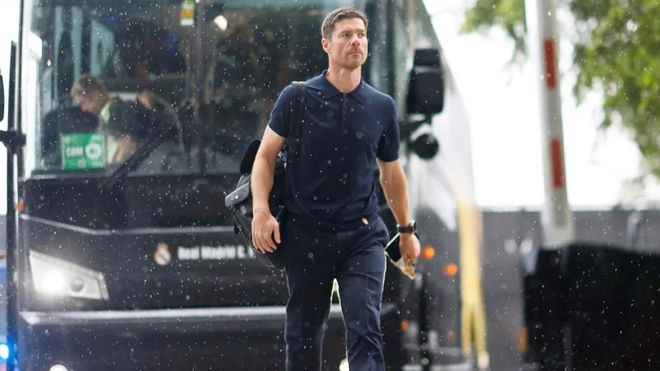Fran o Mendy, dilema para Xabi Alonso