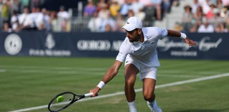 Tropezón de Djokovic en su camino hacia Wimbledon