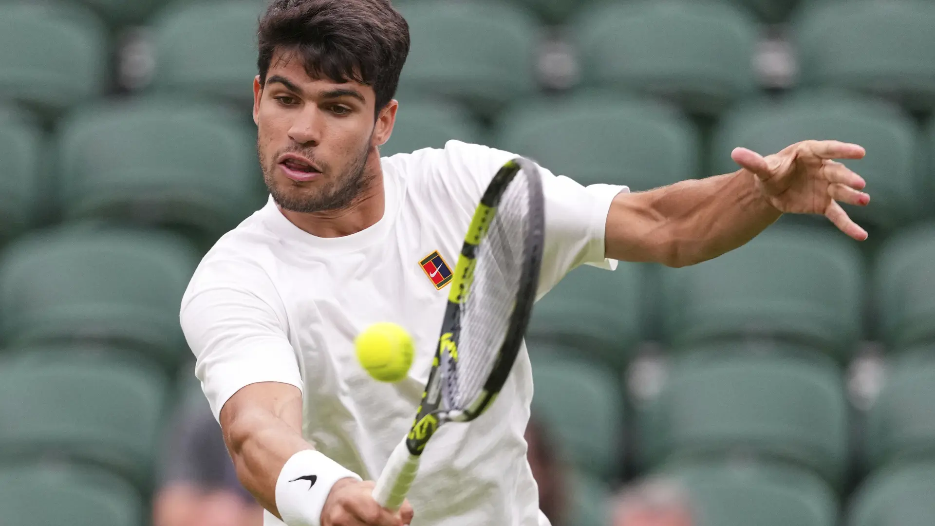 Horario y dónde ver el Carlos Alcaraz - Oliver Tarvet de segunda ronda de Wimbledon por TV y online en España