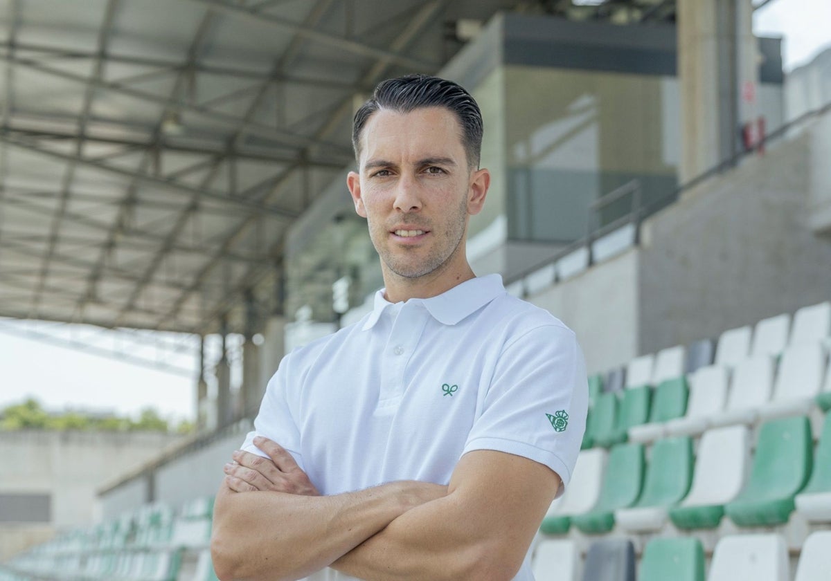 La declaración de amor de Javi Medina al Betis: «No se sale porque no se puede escapar de lo perpetuo»