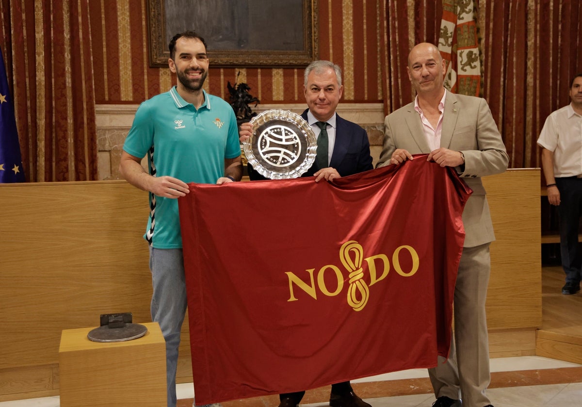 El proyecto del Betis Baloncesto, que contará con apoyo económico del Ayuntamiento, se presenta este jueves en sociedad