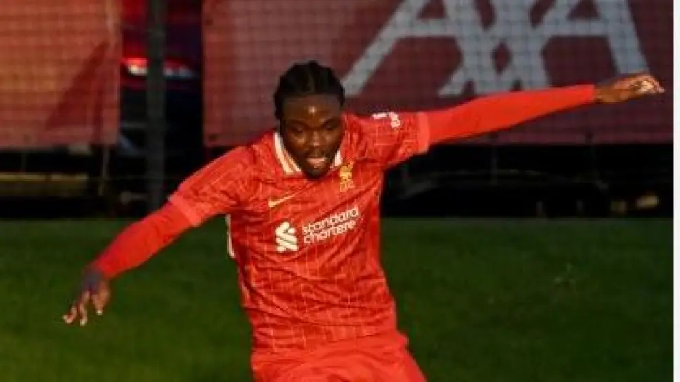 El zaragozano Lucky debuta con el primer equipo del Liverpool