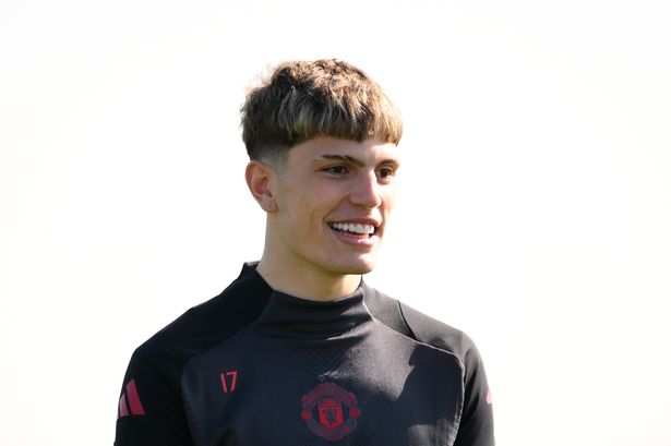 Alejandro Garnacho sends Man United one-word message amid fresh transfer uncertainty