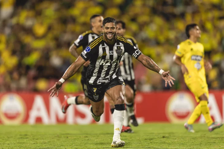 Galo sabe sofrer e abre vantagem na Sul-Americana