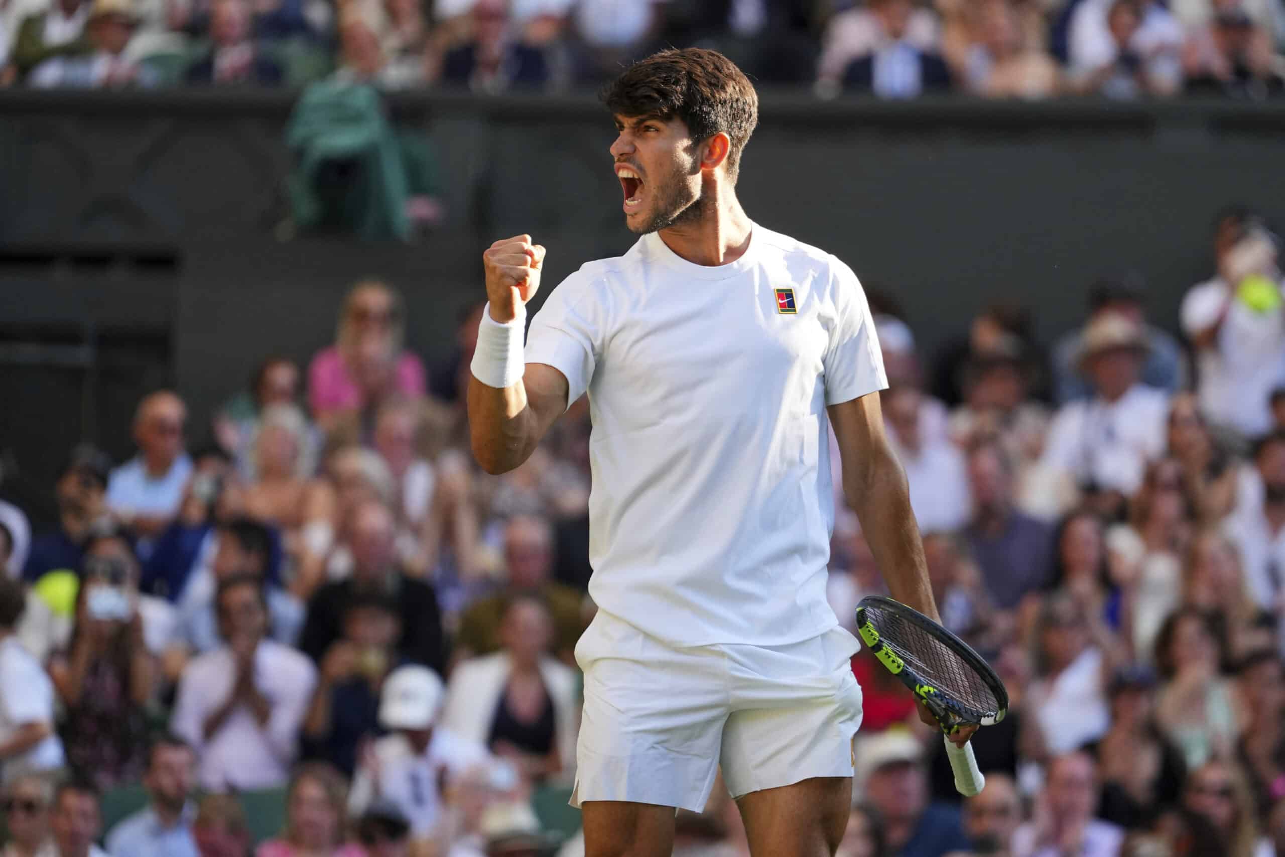 Wimbledon: Carlos Alcaraz reaches semis for third straight year