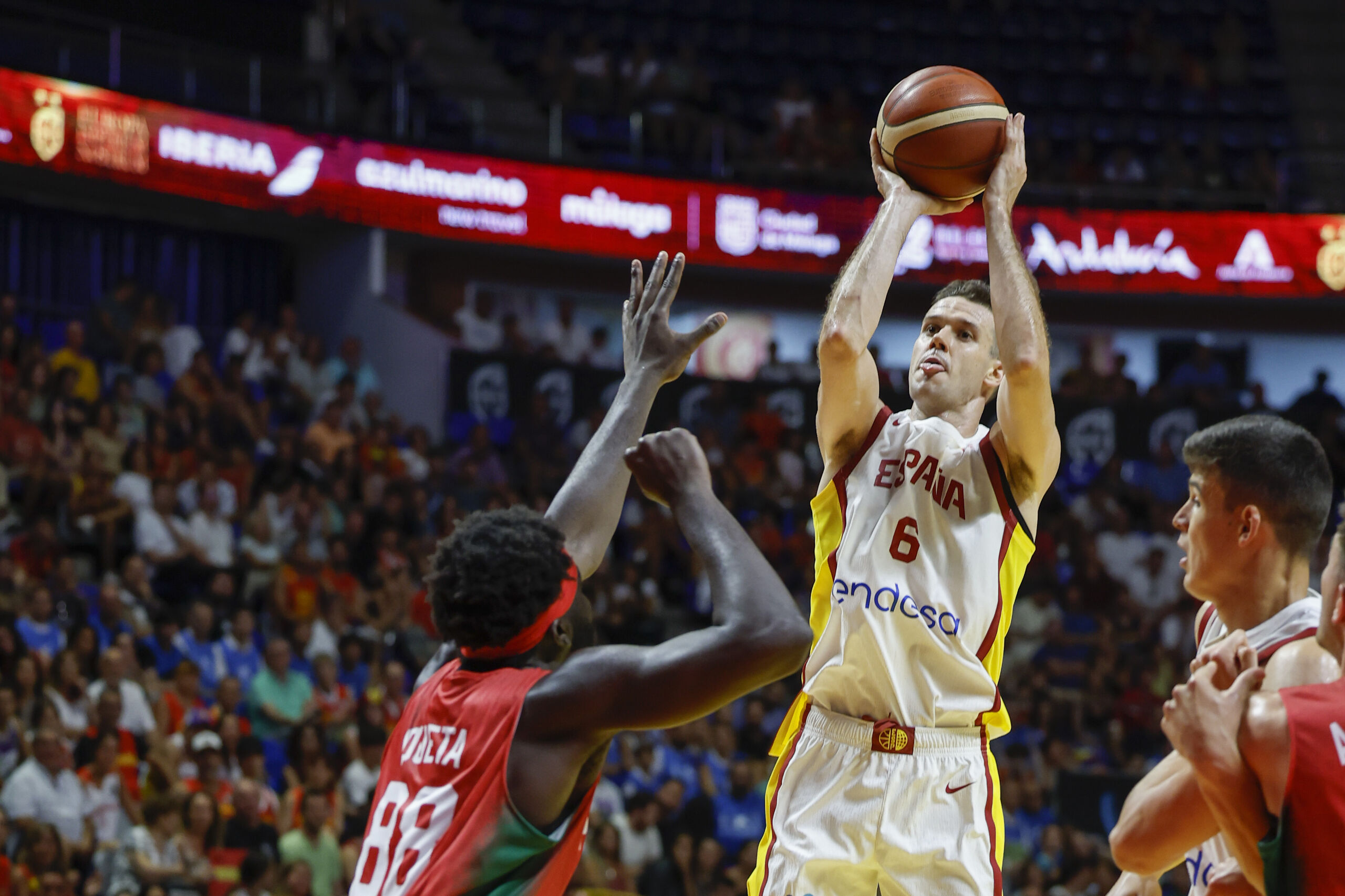 España cae ante Portugal en su primer amistoso de preparación para el Eurobasket (74-76)