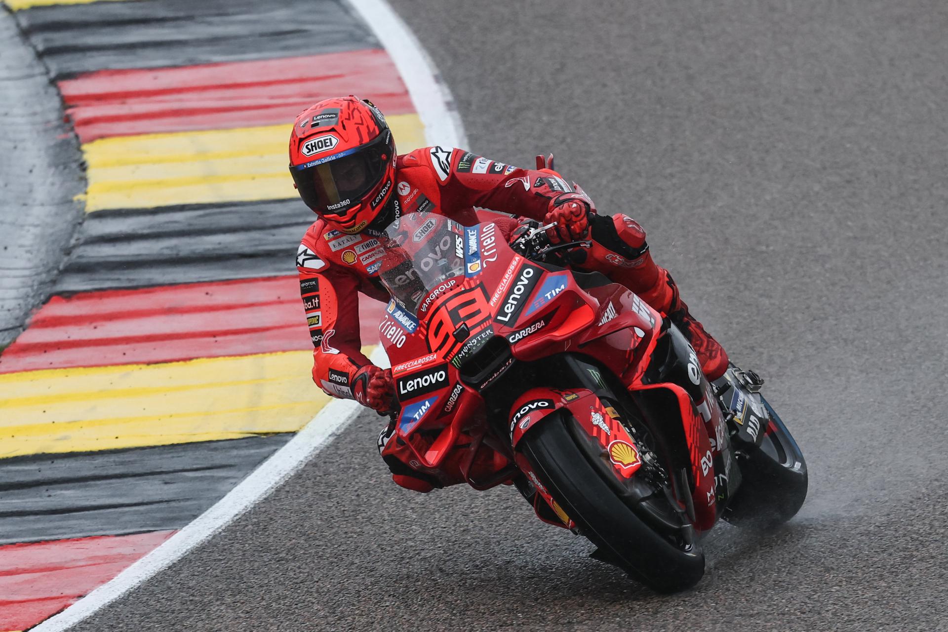 Marc Márquez vuelve a ser invencible: victoria al sprint en Alemania
