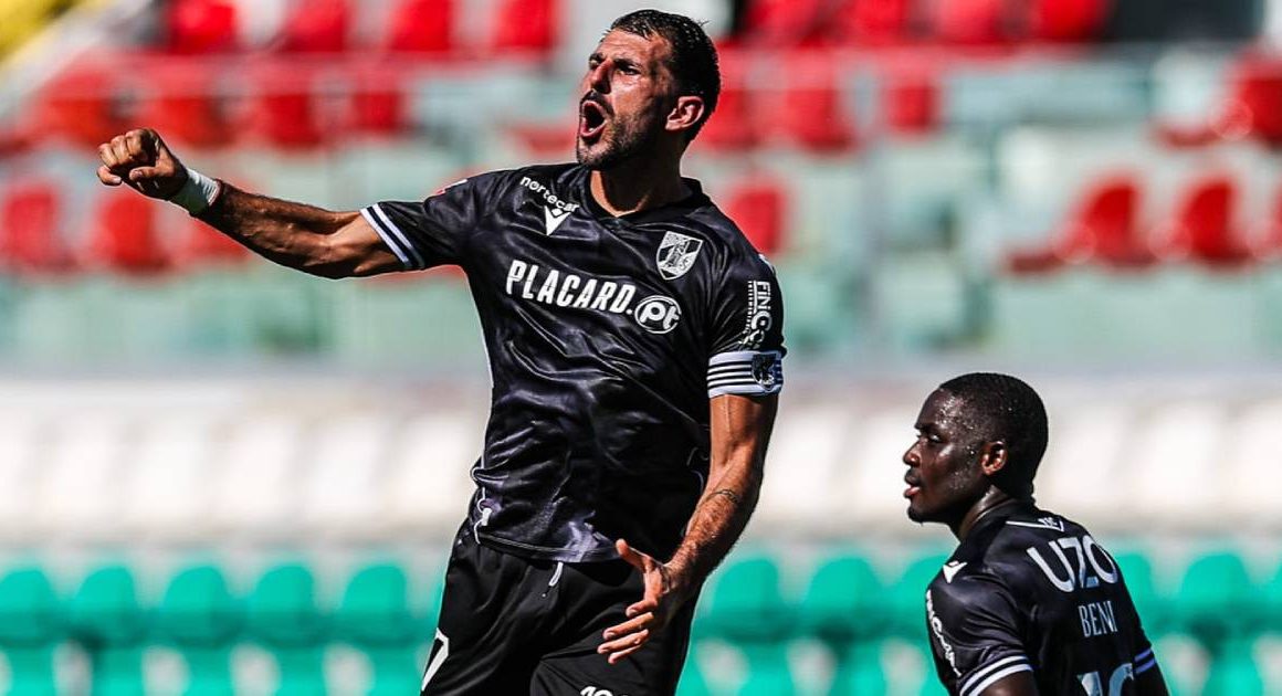 Vitória triunfa na Amadora