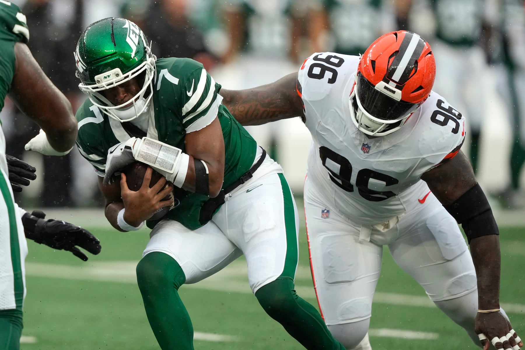 Browns Secure Maliek Collins with $30 Million Contract Extension Through 2028