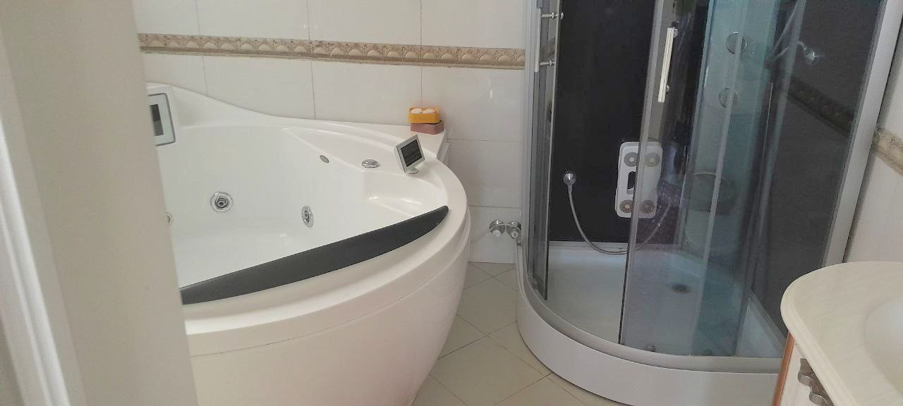 Property thumbnail 4