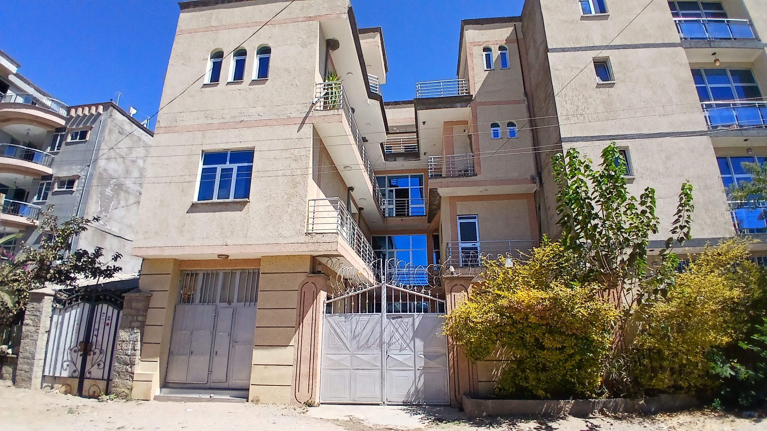 Property thumbnail 2