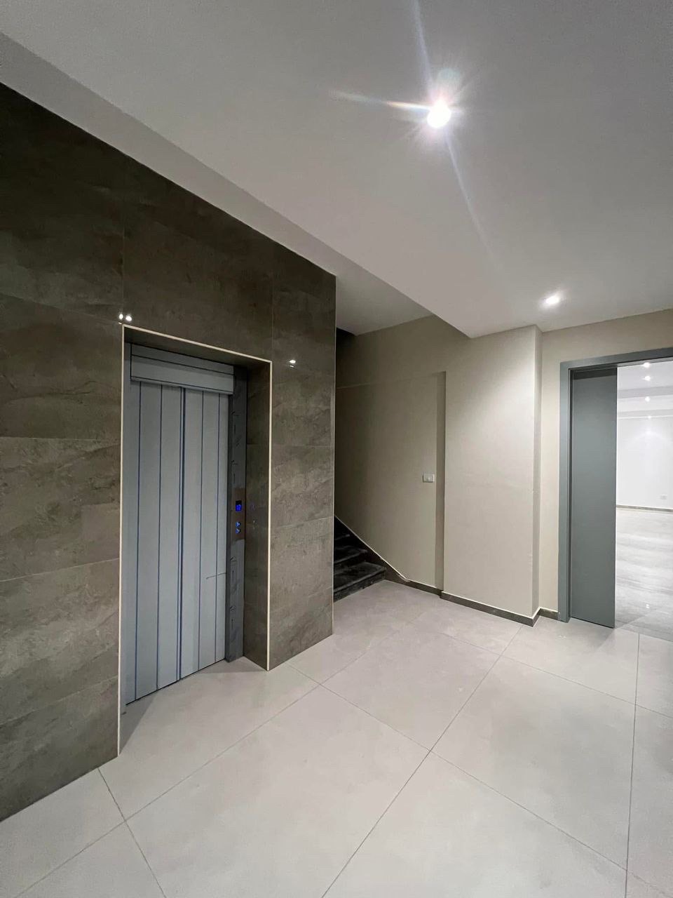 Property thumbnail 6