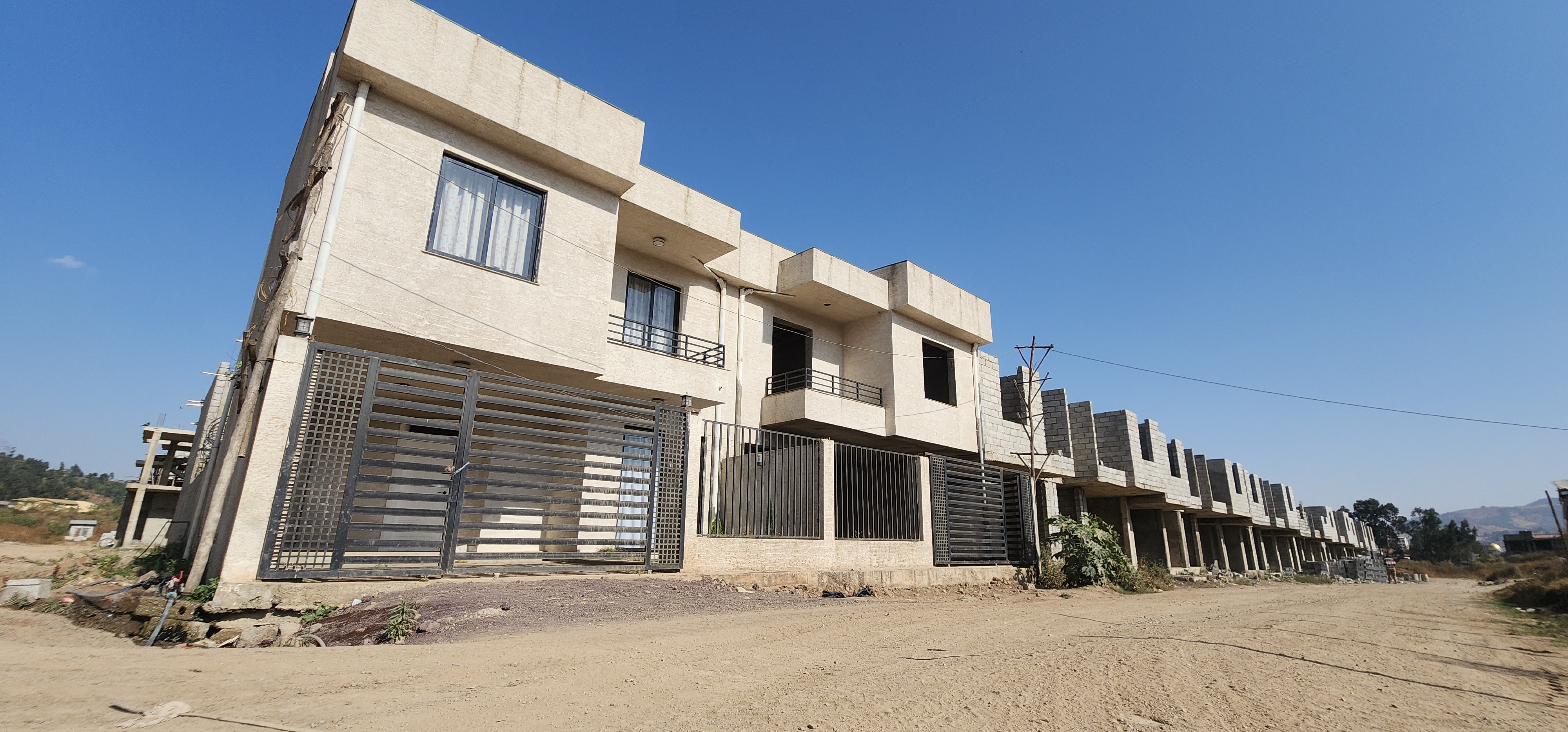 Property thumbnail 2