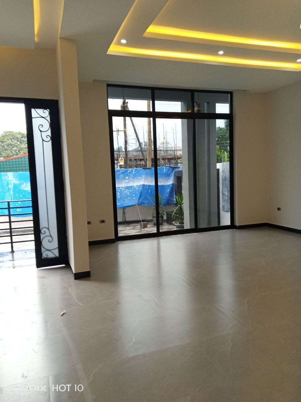 Property thumbnail 6