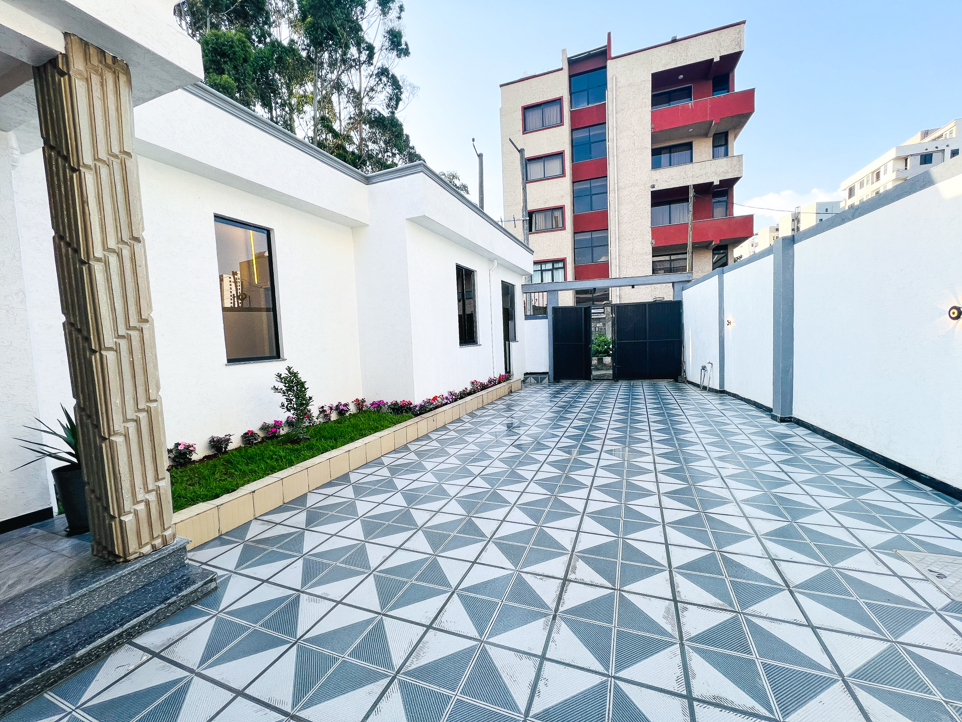 Property thumbnail 3