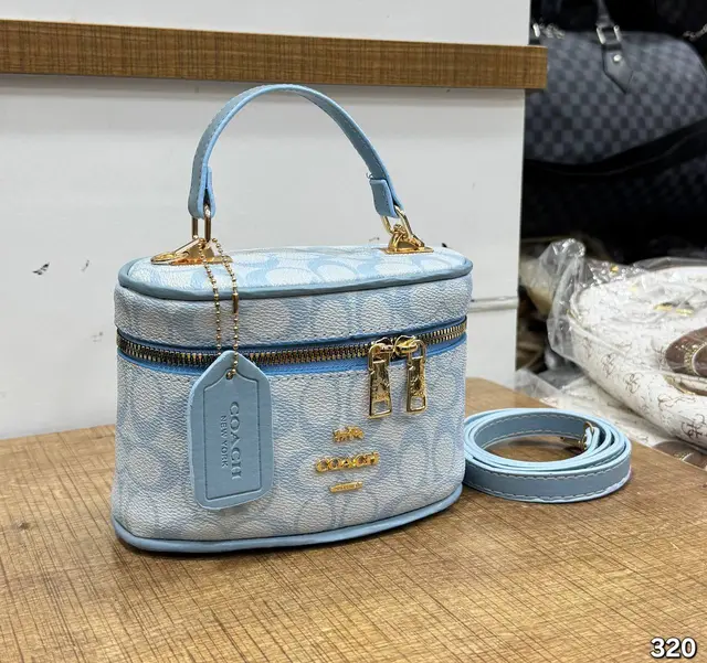 Crossbody bag · O9C7zmVrBQ7UOQeQ