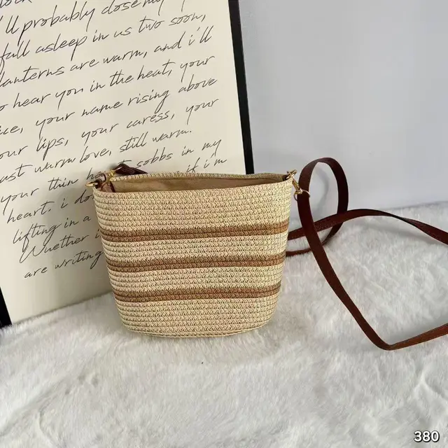 Sac en paille · JaMwN7YbcAP_yfoS