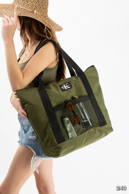 Sports bag · j0nI_YzCYnLEFiIu