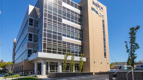 Photo of 410 42nd Ave N - Suite 202