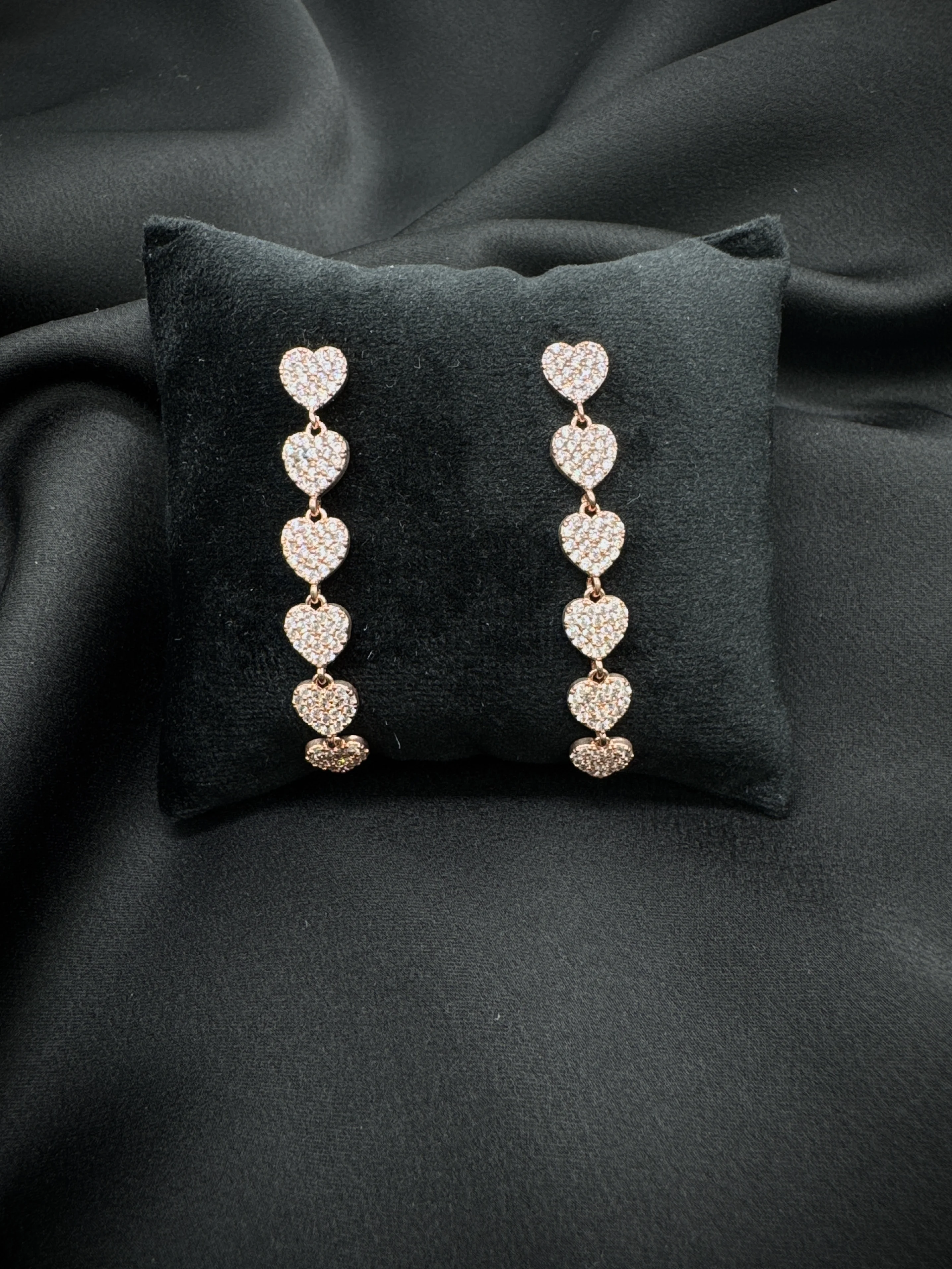 Viseće minđuše - mala srca