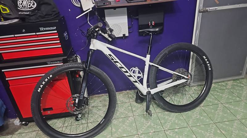 Scott Scale 940
