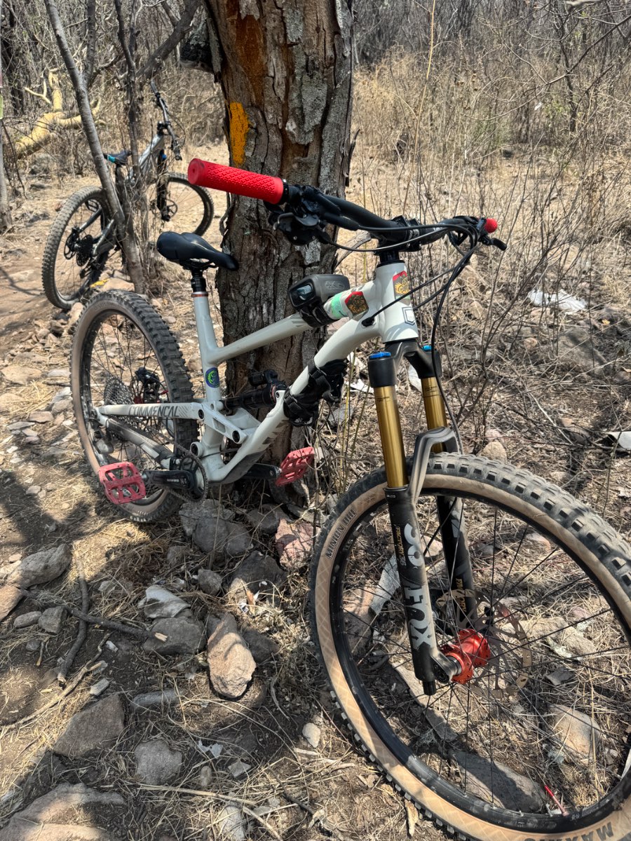 Commencal Clash
