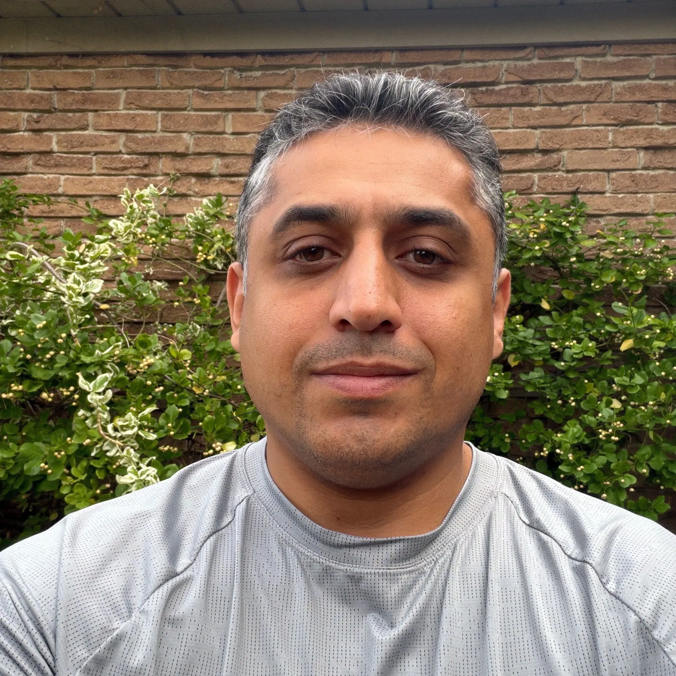 Len Tech Family Inc  - handyman services contractor in Richmond Hill