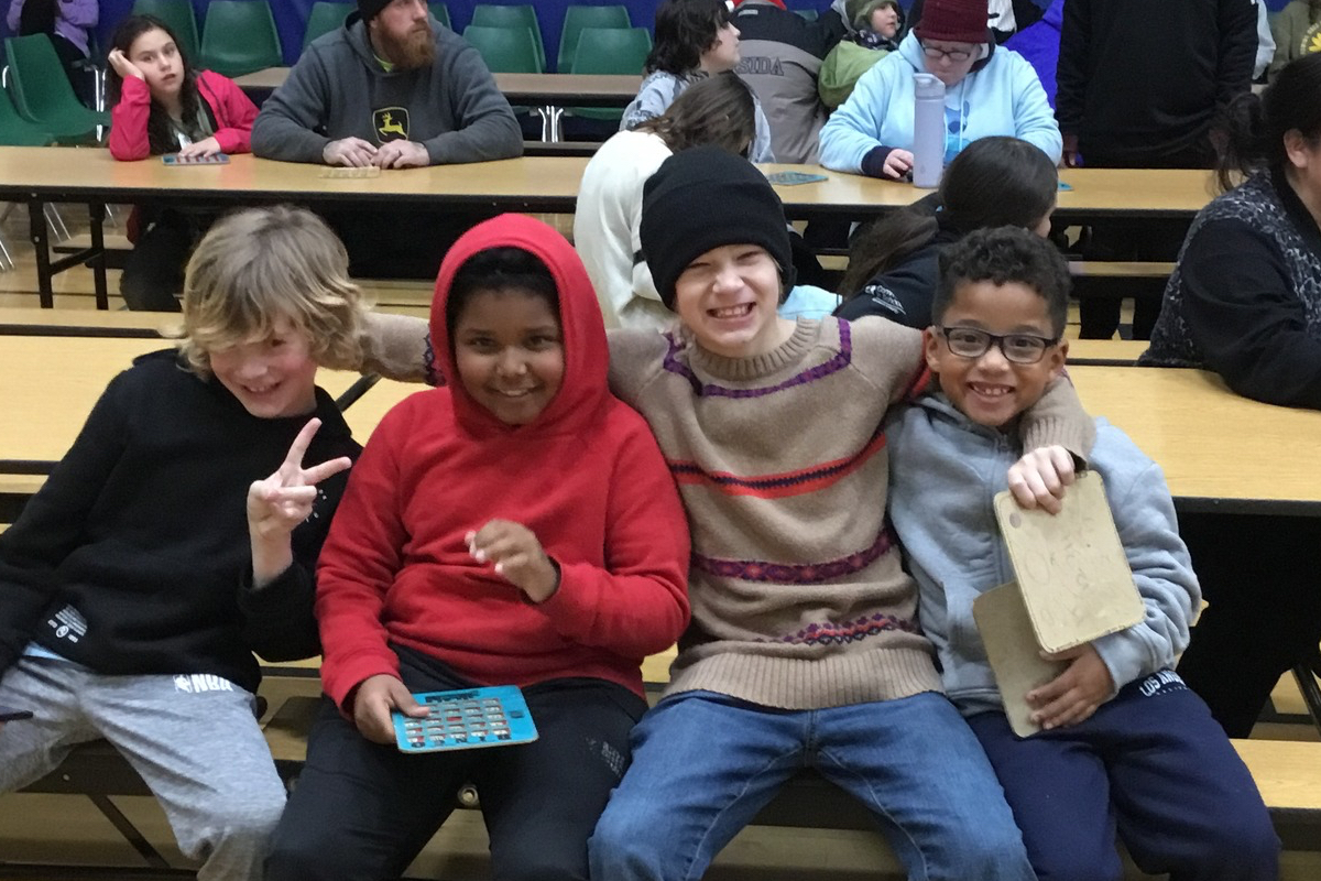 kids playing bingo