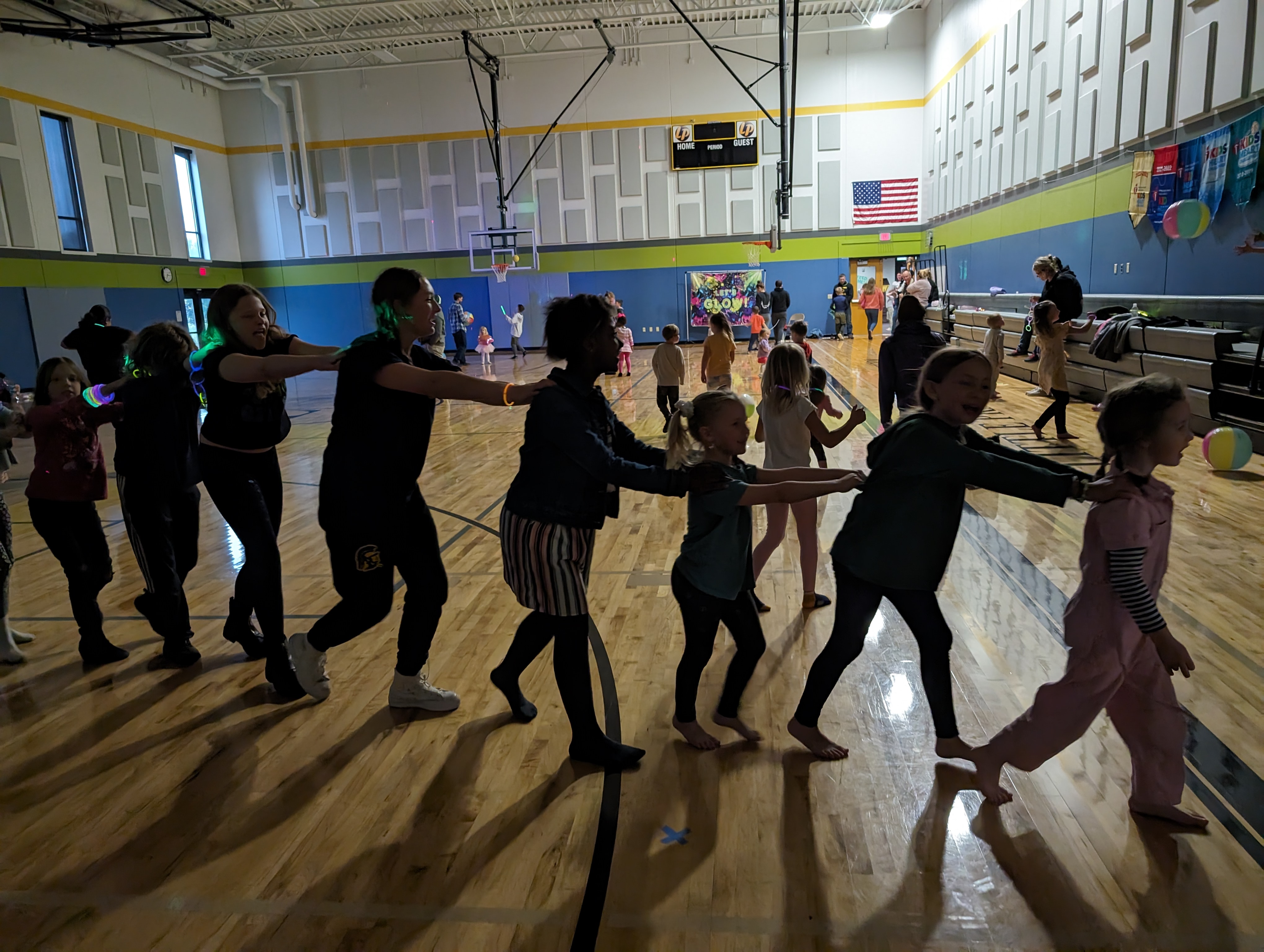 kids dancing