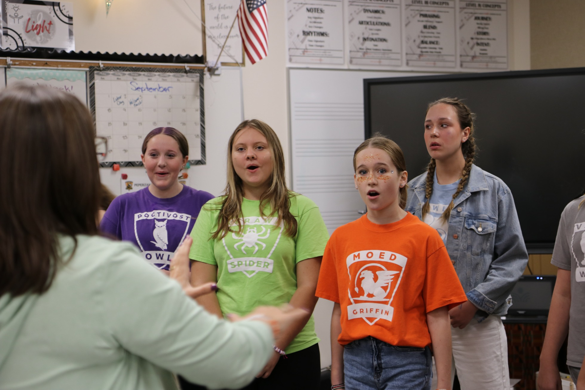 kids singing