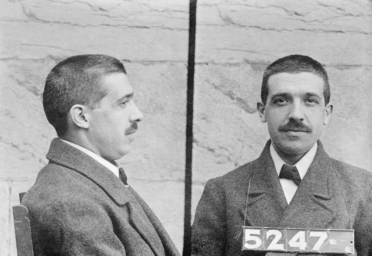 Charles Ponzi's mug shot. (Photo: US Government, public domain, via Wikimedia Commons)