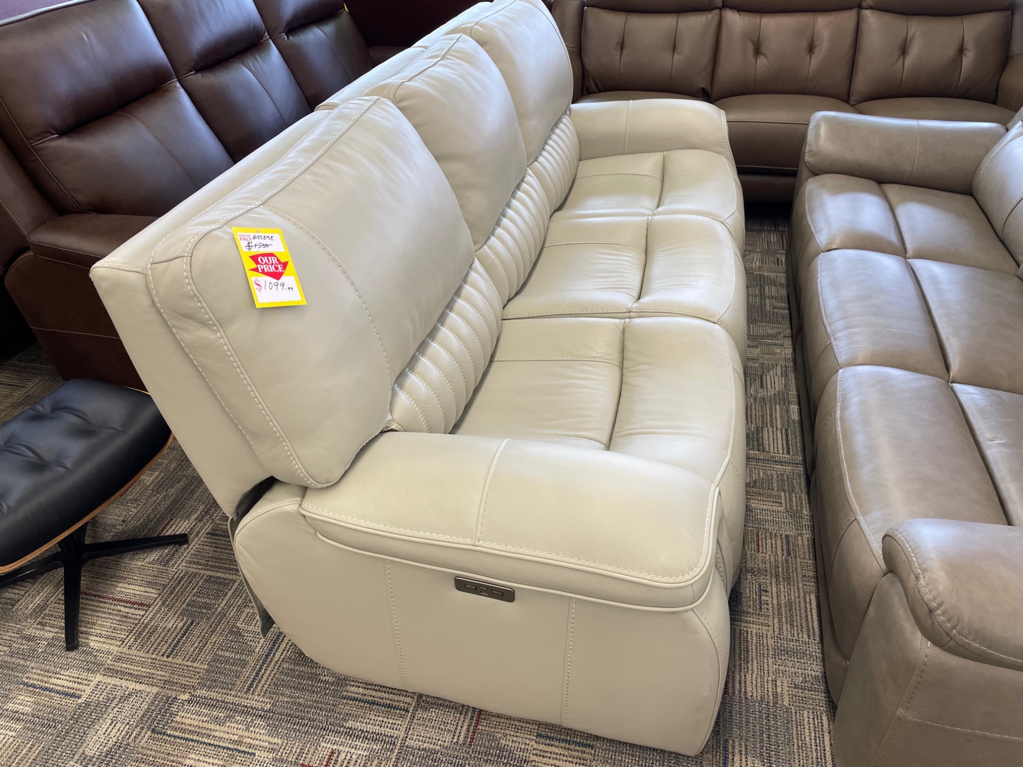 WILLIAMTON LTHR RCLN SOFA — photo 2