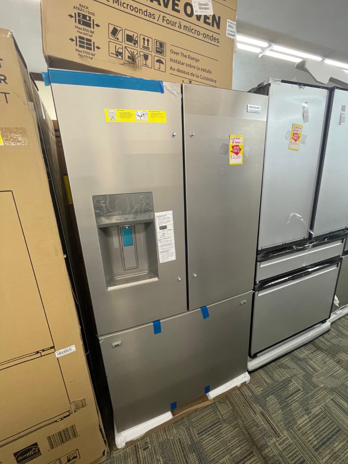 Frigidaire Gallery 27.8-cu ft French Door Refrigerator with Dual Ice Maker (Fingerprint Resistant Stainless Steel) ENERGY STAR