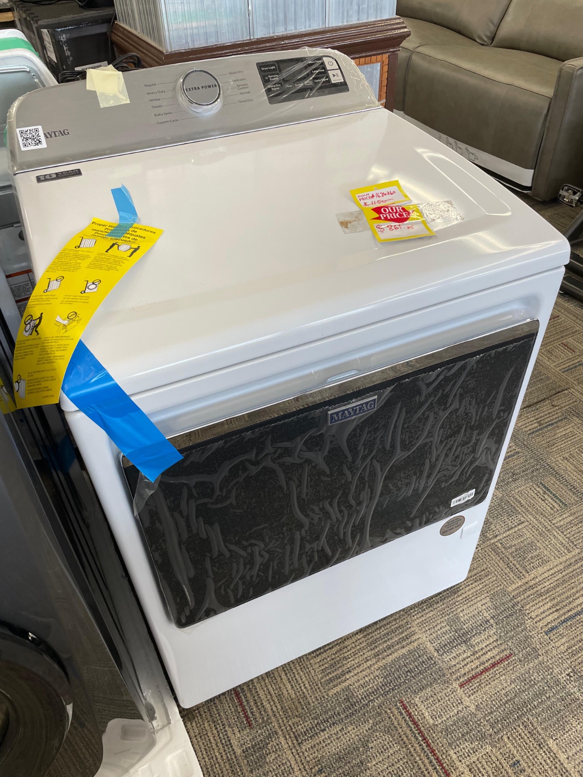 Maytag Smart Capable 7.4-cu ft Hamper DoorSmart Gas Dryer (White)