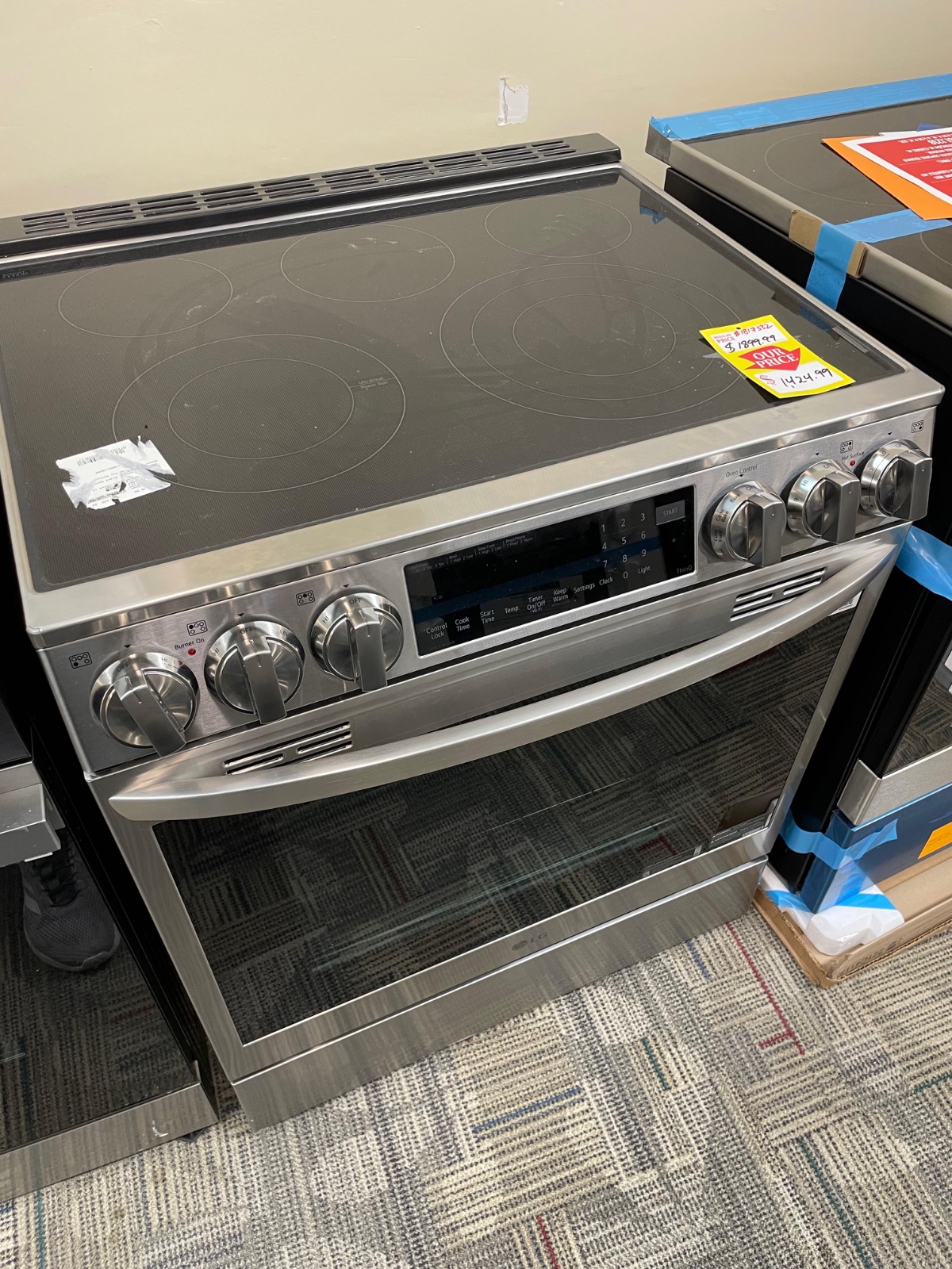 LG InstaView with Air Fry 30-in Glass Top 5 burners 6.3-cu ft Convection Oven Sl