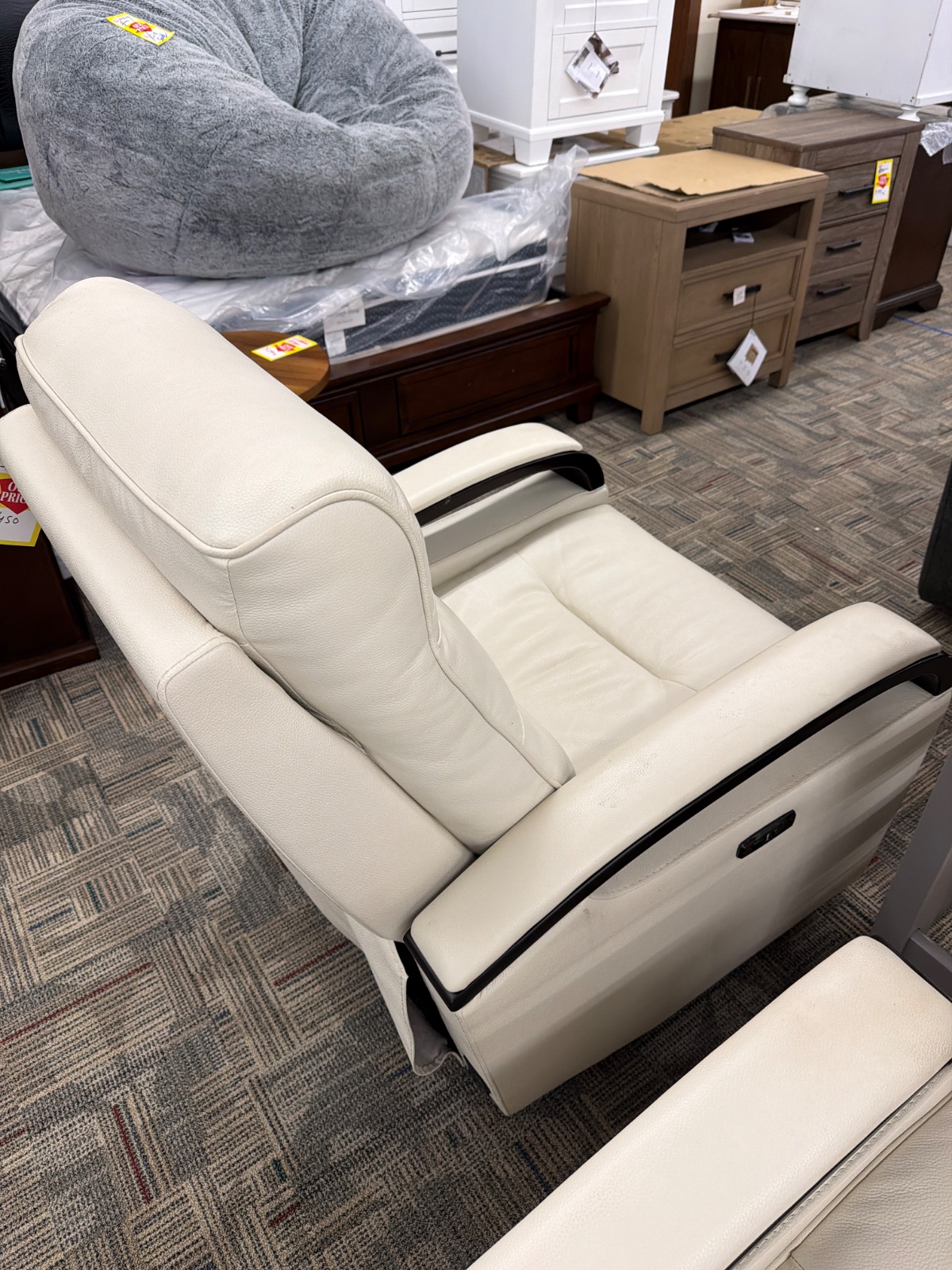 CANMORE RECLINER CREAM — photo 2