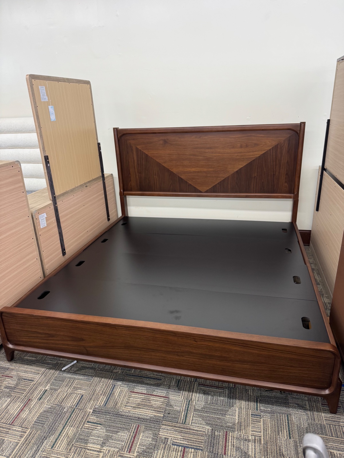 ROCKFORD KING BED