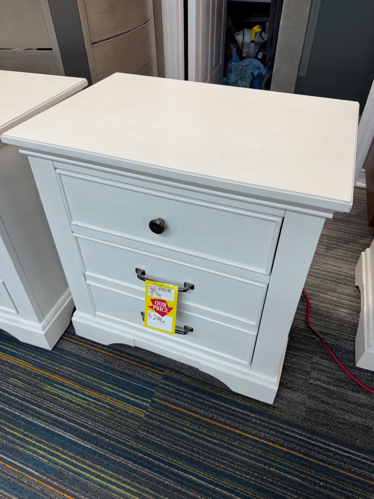 PIERCE NIGHTSTAND