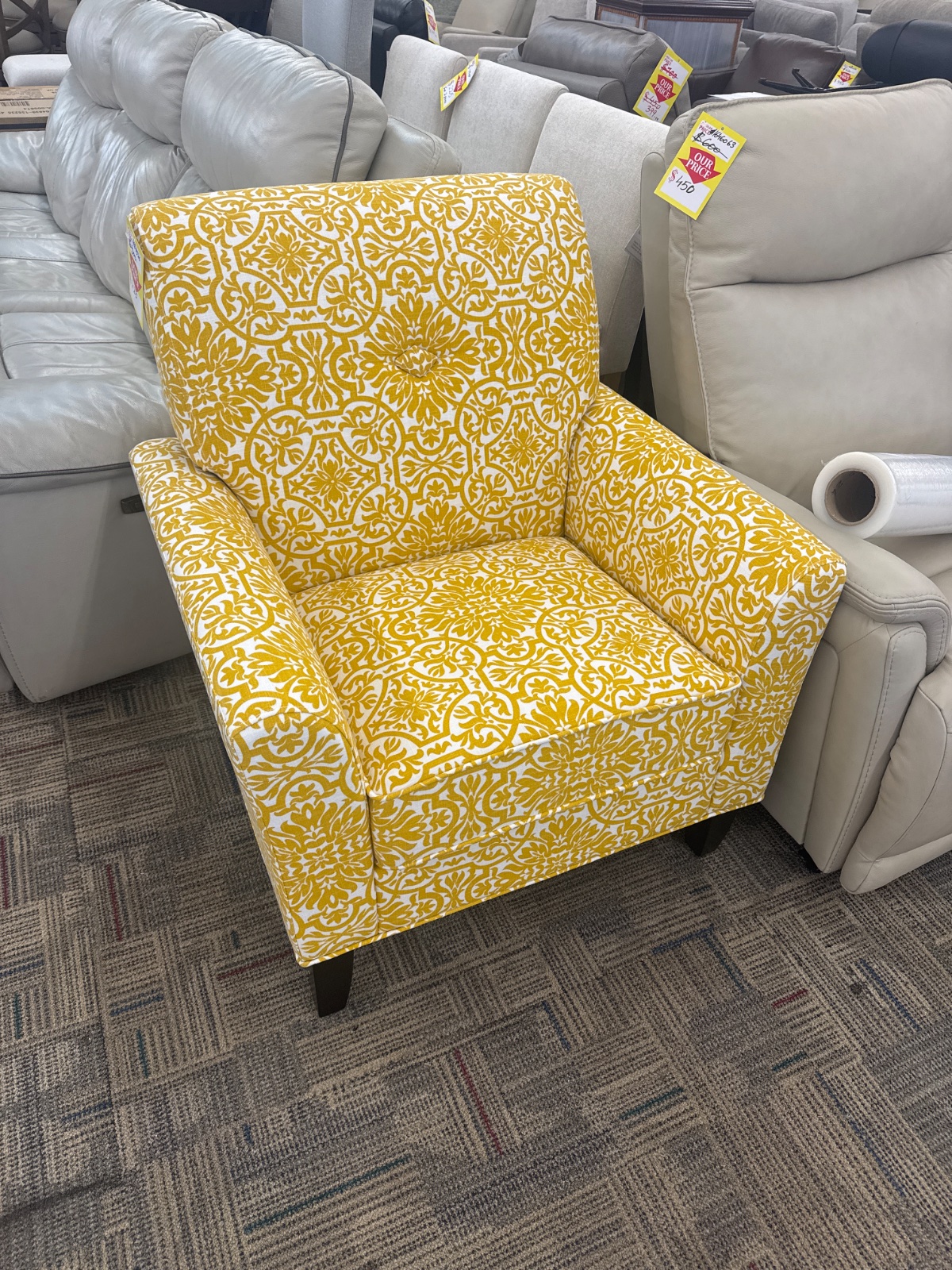 WYNN ACCENT CHAIR